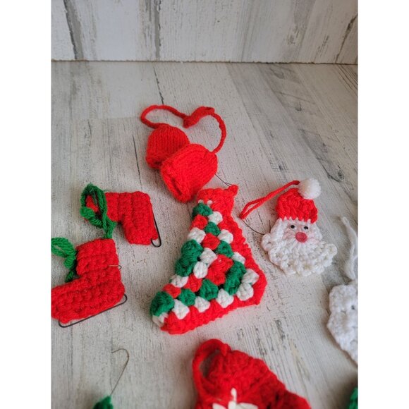 Crochet mini hat snowflake santa skates variety ornament Xmas set - Picture 4 of 7